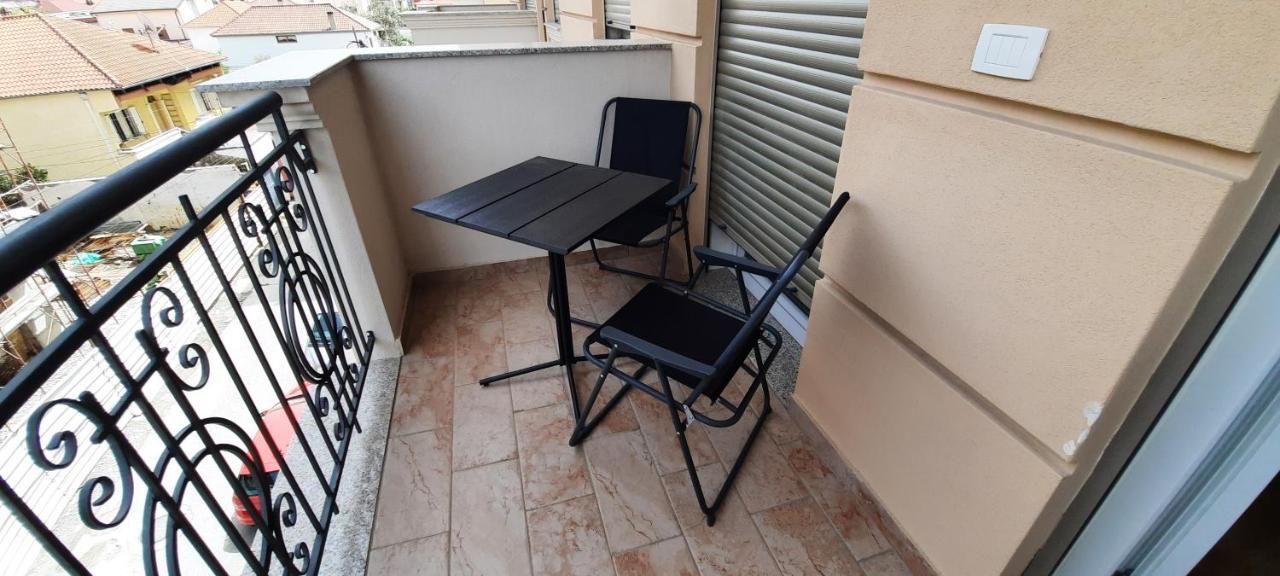 Comfy Apartment In Шкодер Экстерьер фото